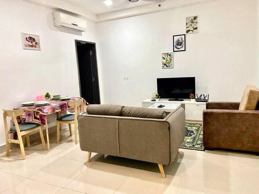 Cozy Shaftsbury Netflix Tv Box Pakin Wifi King Bed Netflix Wifi Free Parking 1116 Cyberjaya